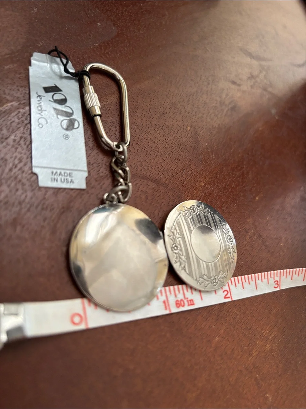 1928 Silver Floral Engraved Round Locket Keychain